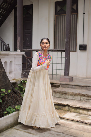 Off-White Kora Cotton Gamthi Embroidered Gown – 12 Meter Flair ClothsVilla
