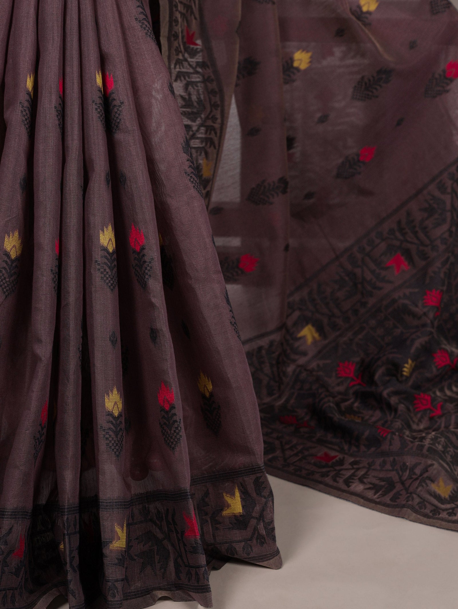 Onion Elegant Poly Cotton Thread-Weaving Saree with Matching Unstitched Blouse – Lightweight Traditional Daily & Festive Wear ClothsVilla