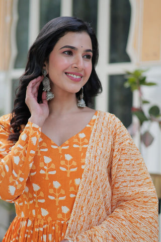 Orange Pure Elegance – Cotton 3-Piece Set ClothsVilla