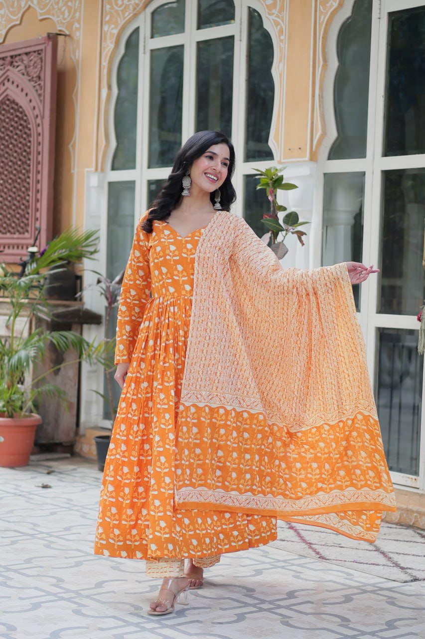 Orange Pure Elegance – Cotton 3-Piece Set ClothsVilla