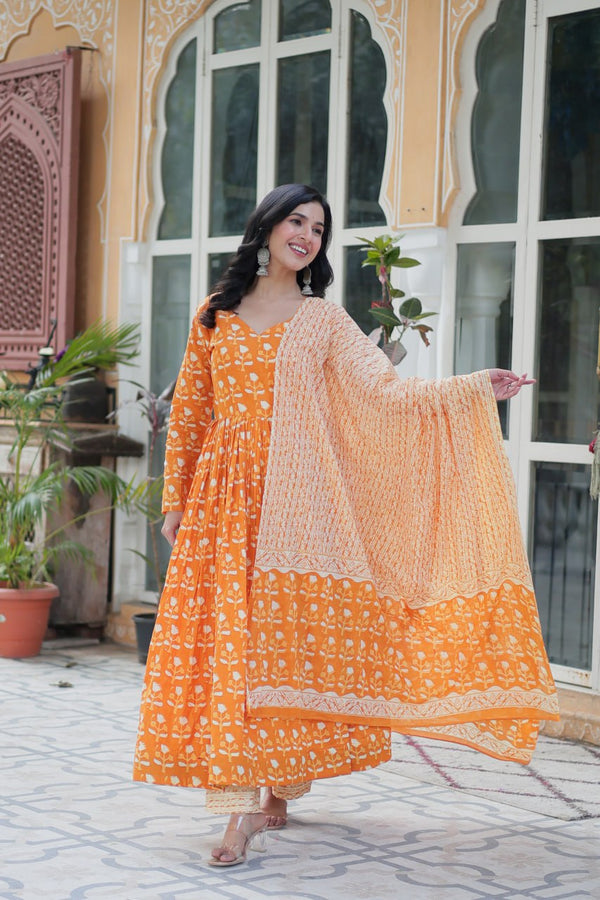 Orange Pure Elegance – Cotton 3-Piece Set ClothsVilla