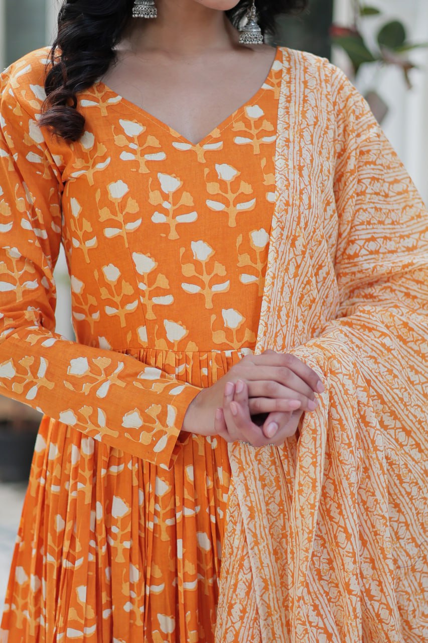 Orange Pure Elegance – Cotton 3-Piece Set ClothsVilla