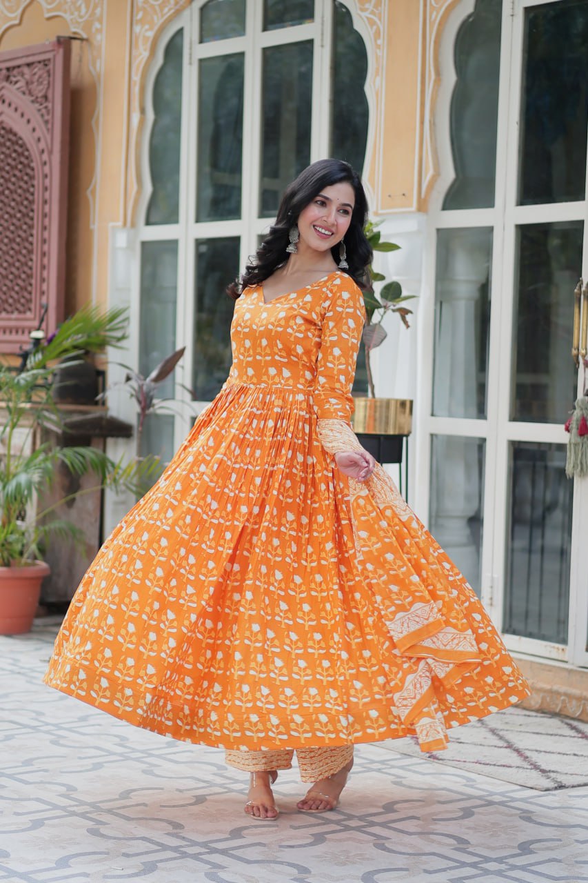 Orange Pure Elegance – Cotton 3-Piece Set ClothsVilla