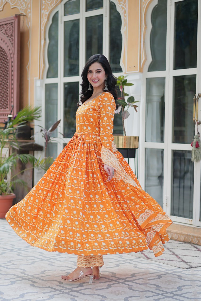 Orange Pure Elegance – Cotton 3-Piece Set ClothsVilla