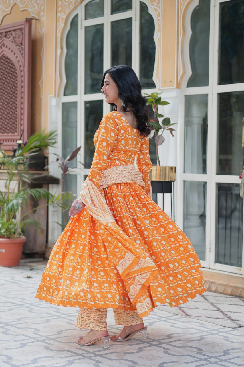Orange Pure Elegance – Cotton 3-Piece Set ClothsVilla