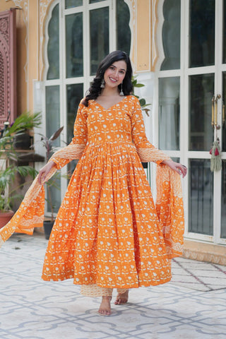 Orange Pure Elegance – Cotton 3-Piece Set ClothsVilla