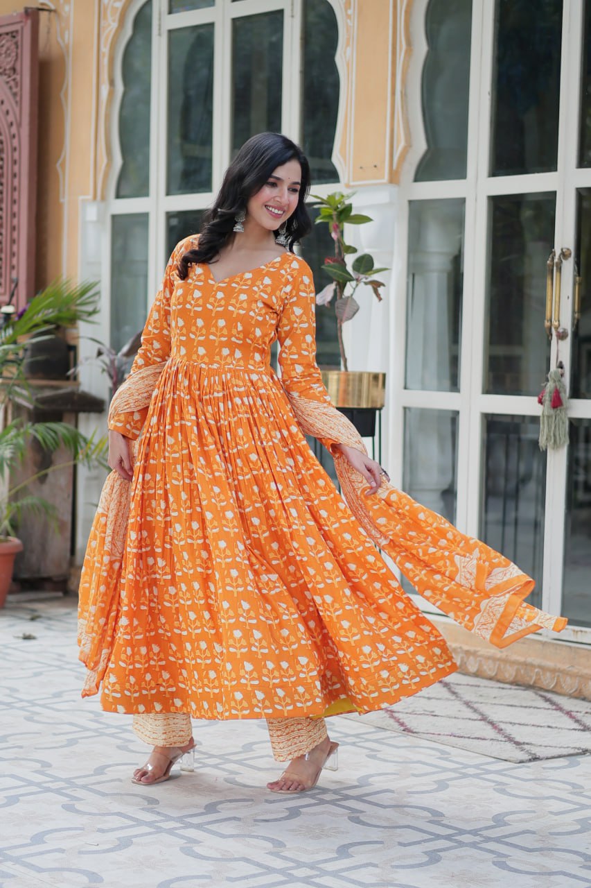 Orange Pure Elegance – Cotton 3-Piece Set ClothsVilla