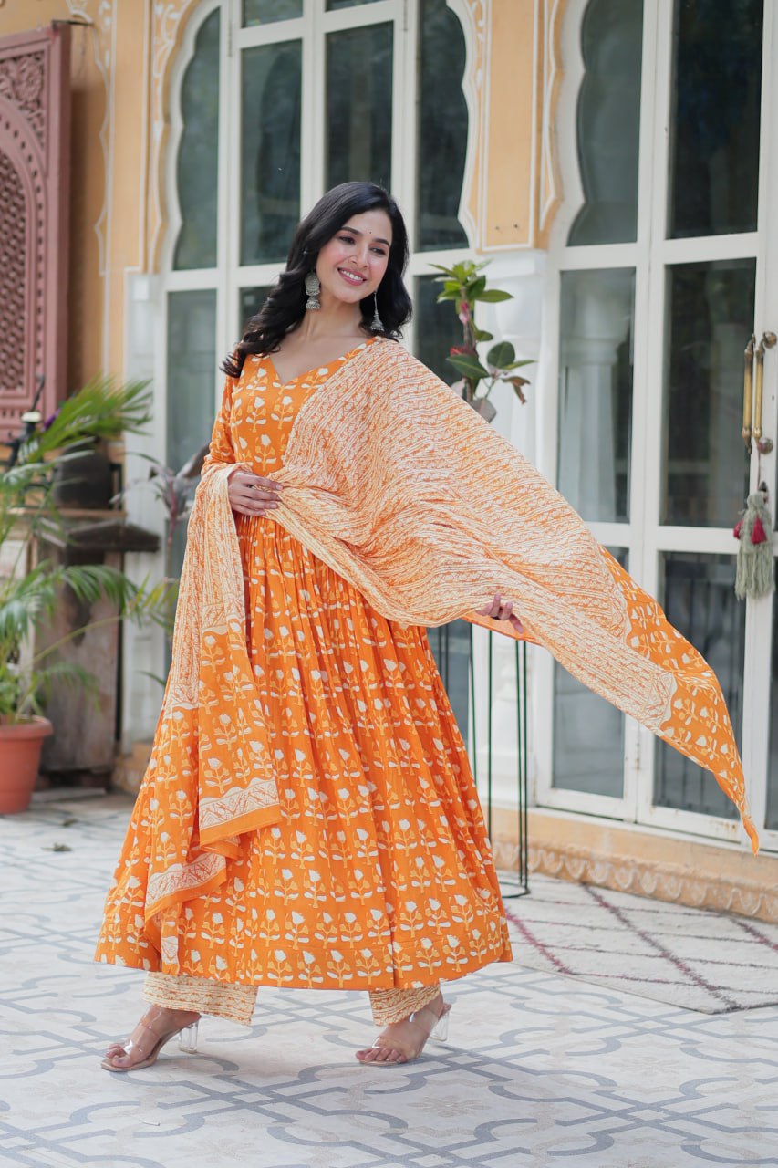Orange Pure Elegance – Cotton 3-Piece Set ClothsVilla