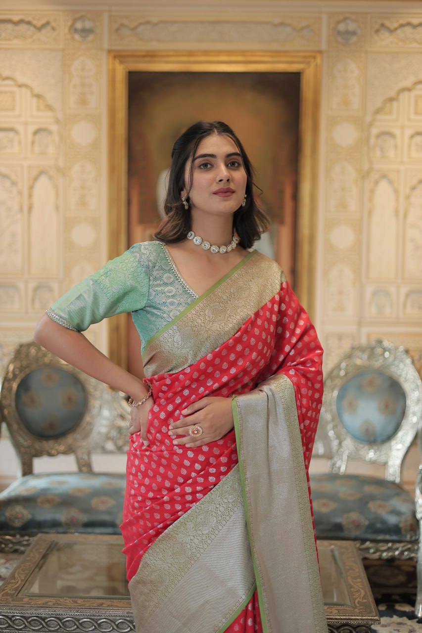 Elegant Kanjivaram Silk Saree with Zari Weaving Work with Blouse ClothsVilla