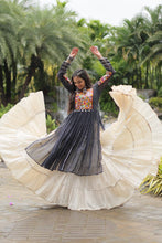 Load image into Gallery viewer, Elegant Lehenga and Kurti Combo for Adults &amp; Kids - Full-Stitched Set ClothsVilla