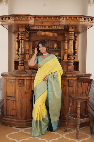 Yellow & Blue Elegant Kanjivaram Silk Saree with Zari Weaving Work Clothsvilla
