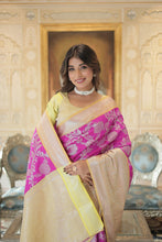 Load image into Gallery viewer, Purple Traditional Kanjivaram Silk Saree with Zari Weaving ClothsVilla