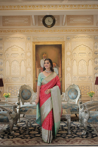 Red Classic Kanjivaram Silk Saree with Zari Weaving Clothsvilla