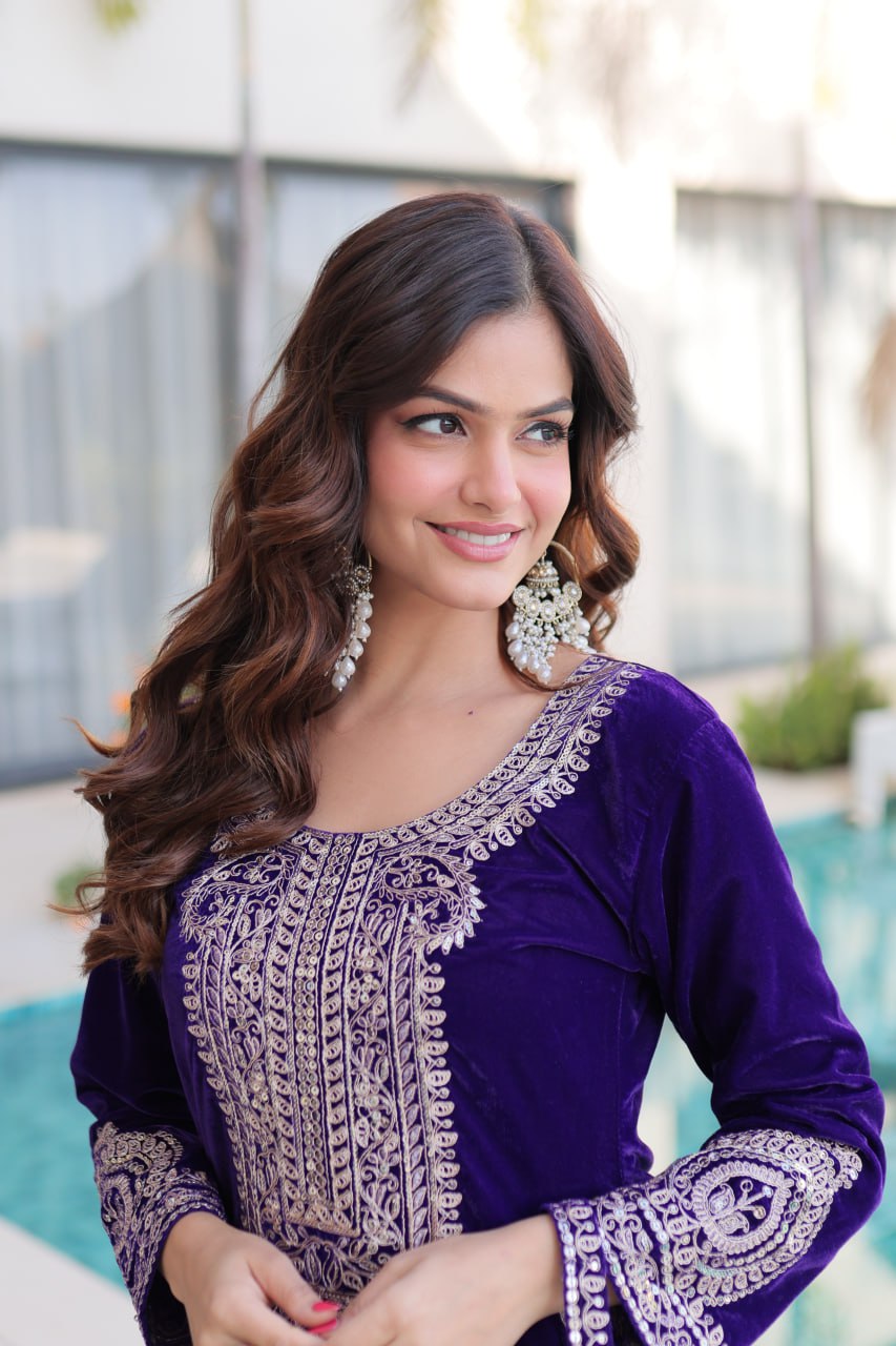 Purple Velvet Top Pant Set & Matching Batwa