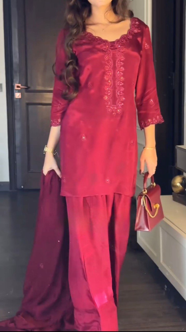 Pink Chinon Silk Thread & Sequin Embroidered Salwar Suit Set with Dupatta ClothsVilla