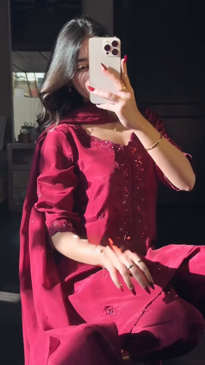 Pink Chinon Silk Thread & Sequin Embroidered Salwar Suit Set with Dupatta ClothsVilla