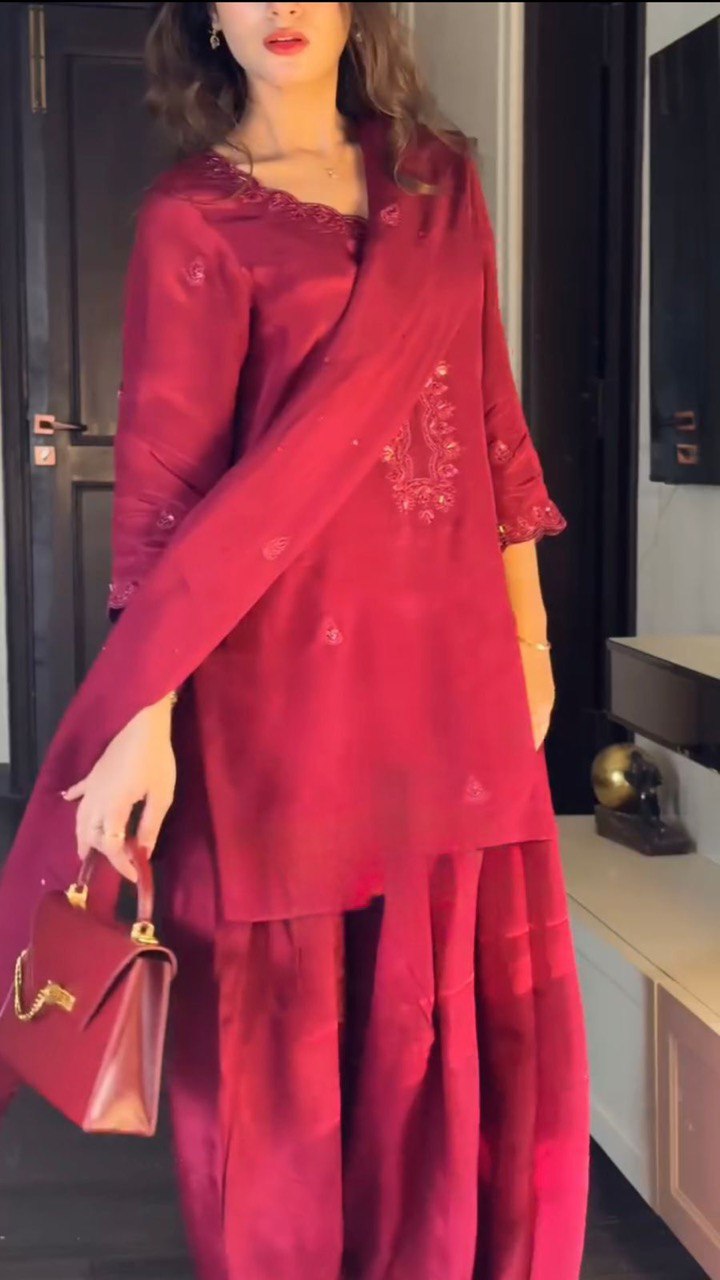 Pink Chinon Silk Thread & Sequin Embroidered Salwar Suit Set with Dupatta ClothsVilla