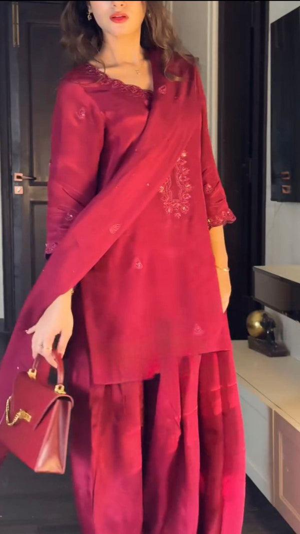 Pink Chinon Silk Thread & Sequin Embroidered Salwar Suit Set with Dupatta ClothsVilla