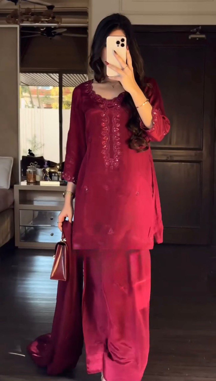 Pink Chinon Silk Thread & Sequin Embroidered Salwar Suit Set with Dupatta ClothsVilla