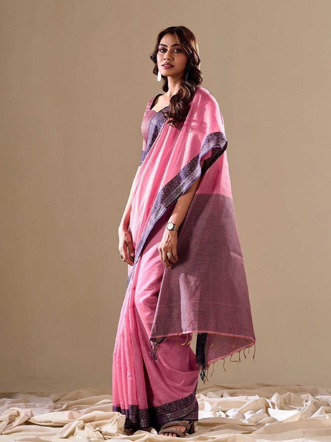 Pink Elegant Banarasi Silk Blend Saree with Zari Woven Border Secondary image