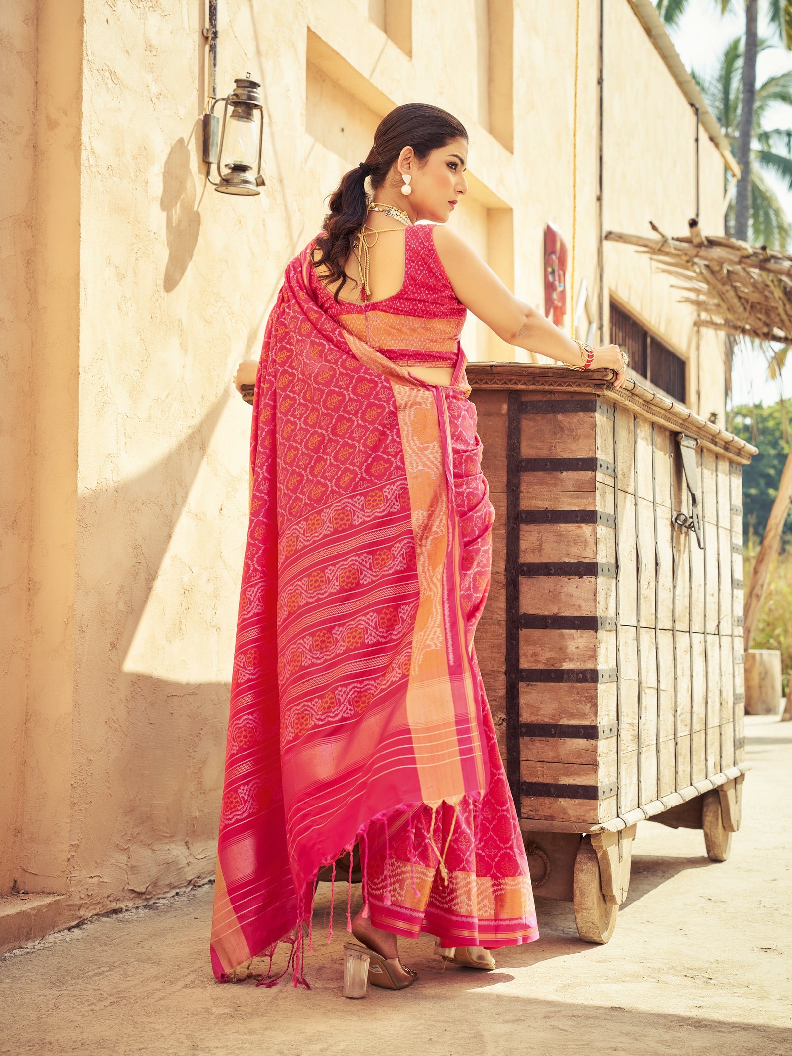 Pink Elegant Cotton Blend Saree Daily Wear ClothsVilla