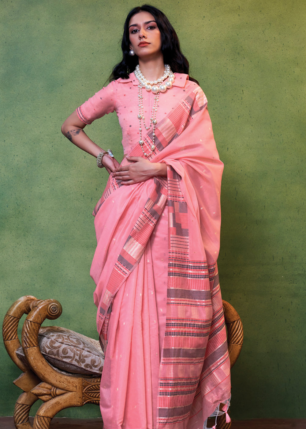 Pink Elegant Cotton Silk Blended Saree – Graceful & Lustrous Drape Secondary image
