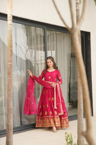 Pink Elegant Embroidered Star Georgette Gown with Dupatta – Full Sleeve, Pan Neck, Zari & Sequin Work Clothsvilla