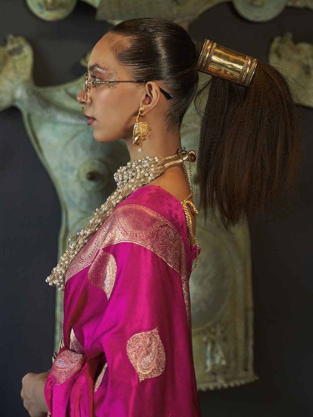 Pink Elegant Kanjivaram Silk Blend Saree with Unstitched Blouse Piece ClothsVilla