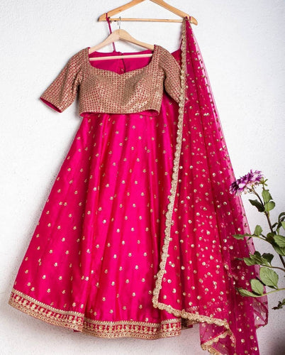 Pink Elegant Tapeta Silk Lehenga Set with Sequins & Zari Embroidery ClothsVilla