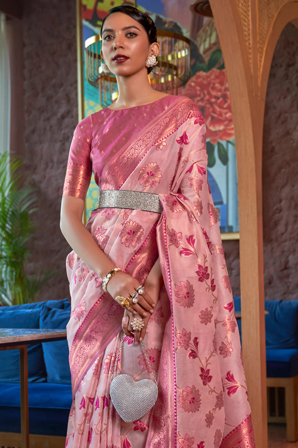 Pink Graceful & Gold-Toned Banarasi Silk Blend Saree with Zari Woven Border Secondary image