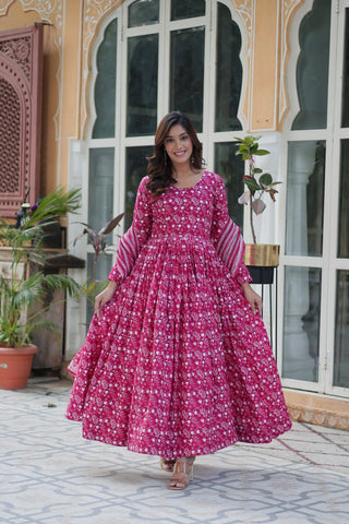 Pink Premium Readymade Kurti with Pant & Dupatta Set – Elegant & Comfortable! Clothsvilla