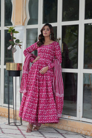Pink Premium Readymade Kurti with Pant & Dupatta Set – Elegant & Comfortable! Clothsvilla