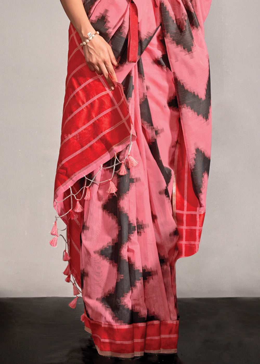 Pink Regal Banarasi Blended Silk Saree – Timeless Elegance for Grand Occasions ClothsVilla