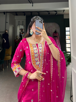 Pink Regal Moonga Silk Ensemble – Royal Vibes with Desi Elegance