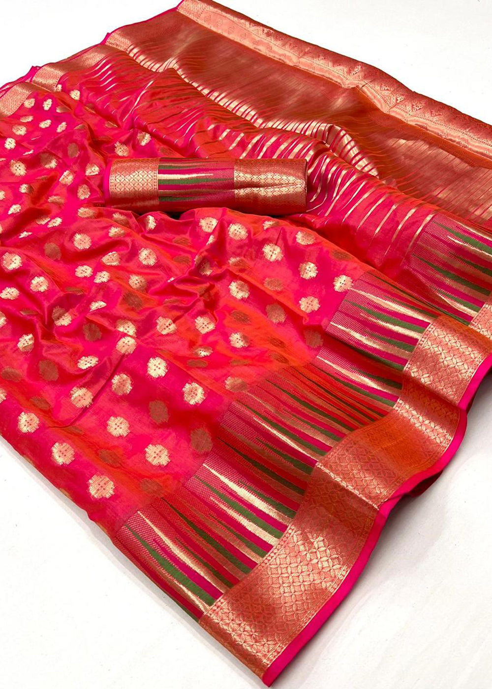 Pink Timeless Banarasi Blended Silk Saree with Intricate Design – Perfect for Grand Occasions ClothsVilla
