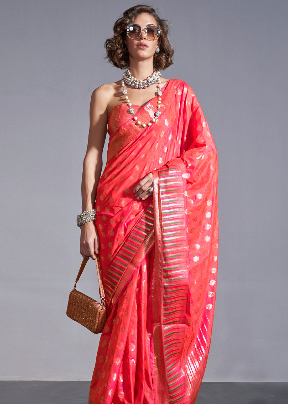 Pink Timeless Banarasi Blended Silk Saree with Intricate Design – Perfect for Grand Occasions ClothsVilla