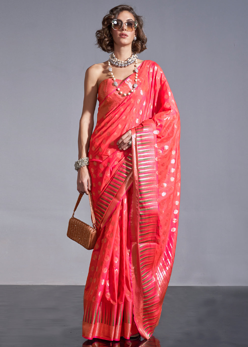 Pink Timeless Banarasi Blended Silk Saree with Intricate Design – Perfect for Grand Occasions ClothsVilla
