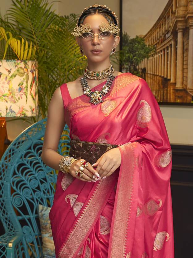 Pink Traditional Baluchari Silk Blend Saree with Unstitched Blouse Piece Secondary image