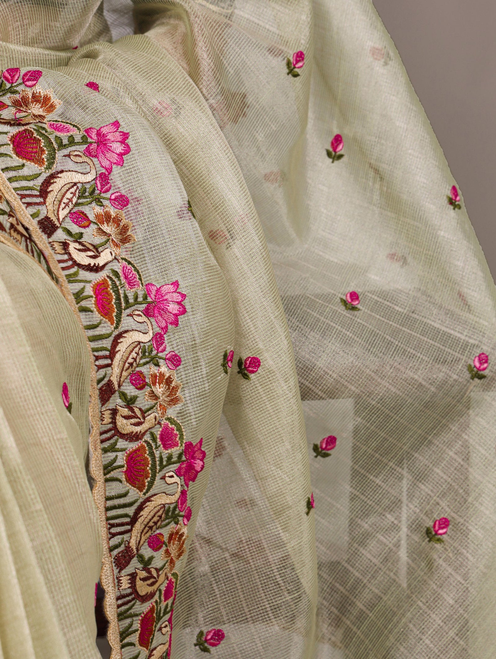 Pista Elegant Zari Kota Tissue Saree with Exquisite Thread Embroidery Work and Banglory Blouse Piece – Premium Ethnic Ensemble ClothsVilla