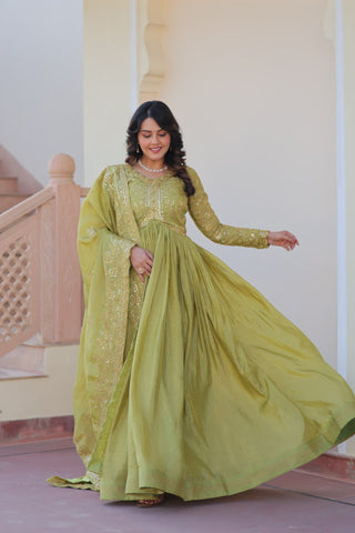Pista Gold Crush Fabric Embroidered Gown Set with Matching Dupatta – Sequins & Multi Thread Work Clothsvilla