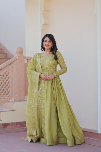 Green Indian Gowns - Buy Indian Gown online at Clothsvilla.com Green Indian Gowns - Buy Indian Gown online at Clothsvilla.com
