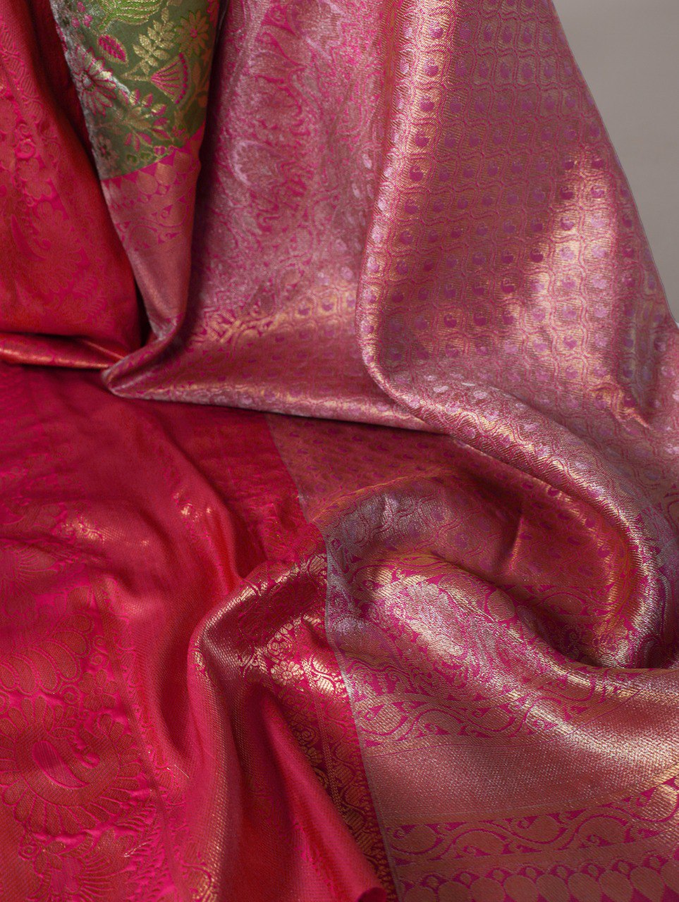 Pista Jacquard Silk Saree with Exquisite Zari Weaving – Perfect for Elegant Occasions