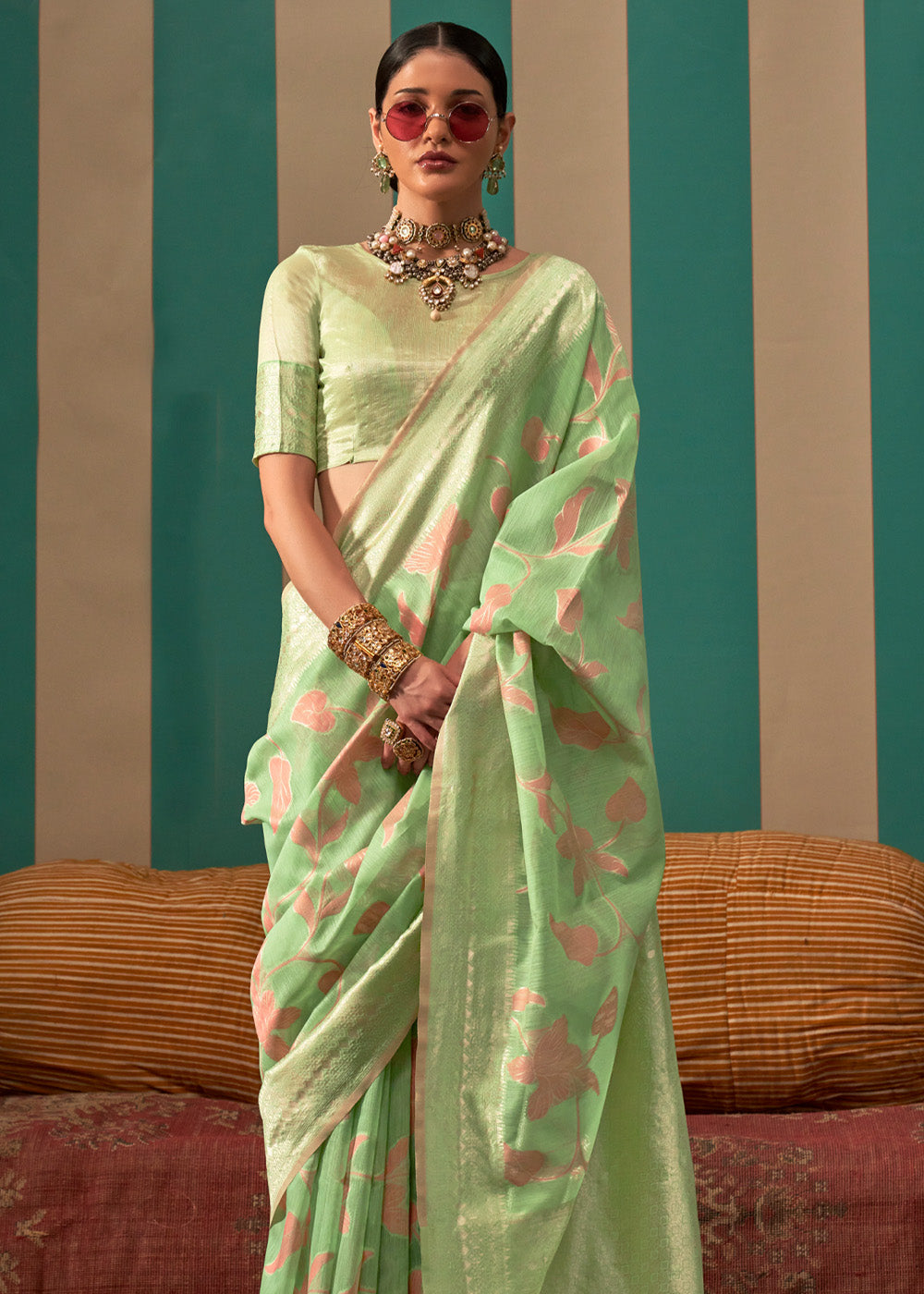 Pista Woven Cotton Silk Blend Linen Saree with Unstitched Blouse Secondary image