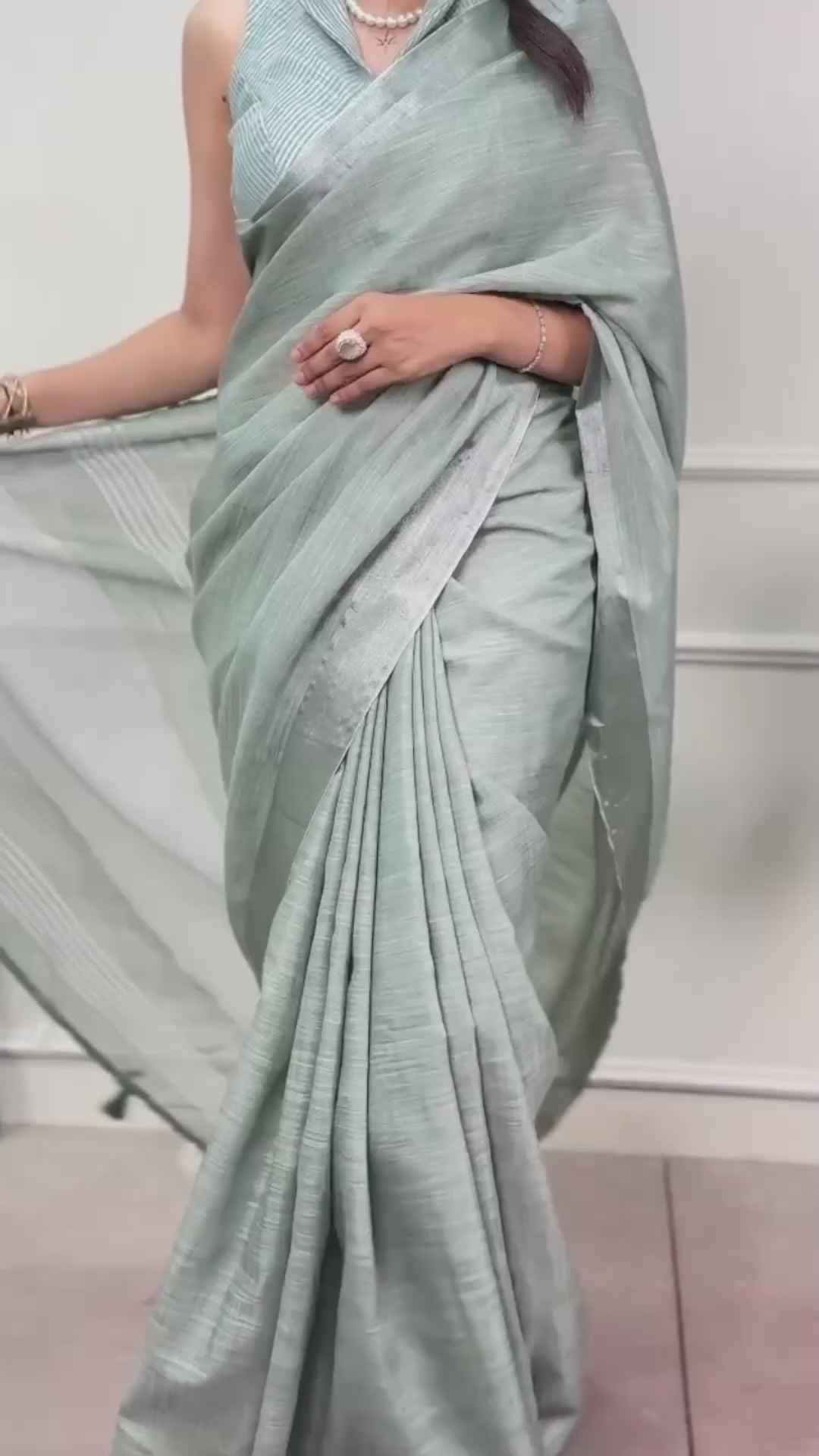 Soft Linen Saree with Zari Border