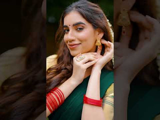 Green Elegant Kanchipuram Lehenga with Zari Weaving Work – Full-Stitched Lehenga & Blouse with Georgette Zari Dupatta