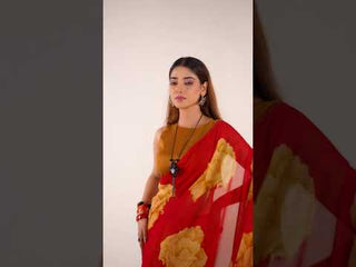Red Elegant Chiffon Saree with Floral Print & Lace Border – Unstitched Banglory Blouse