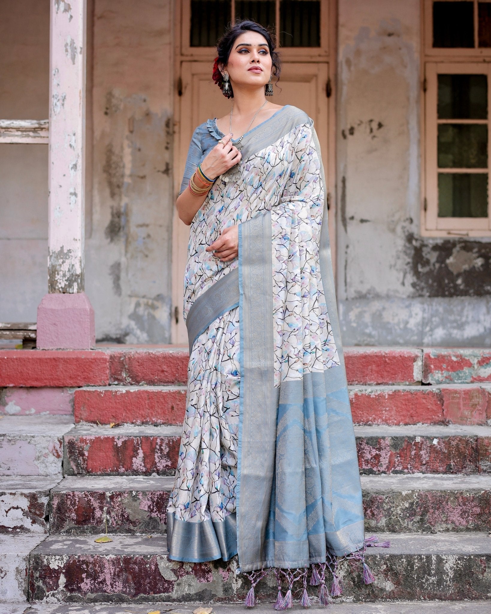 Elegant Light Blue Banarasi Silk Saree with Floral Design and Zari Weaved Pallu Secondary image