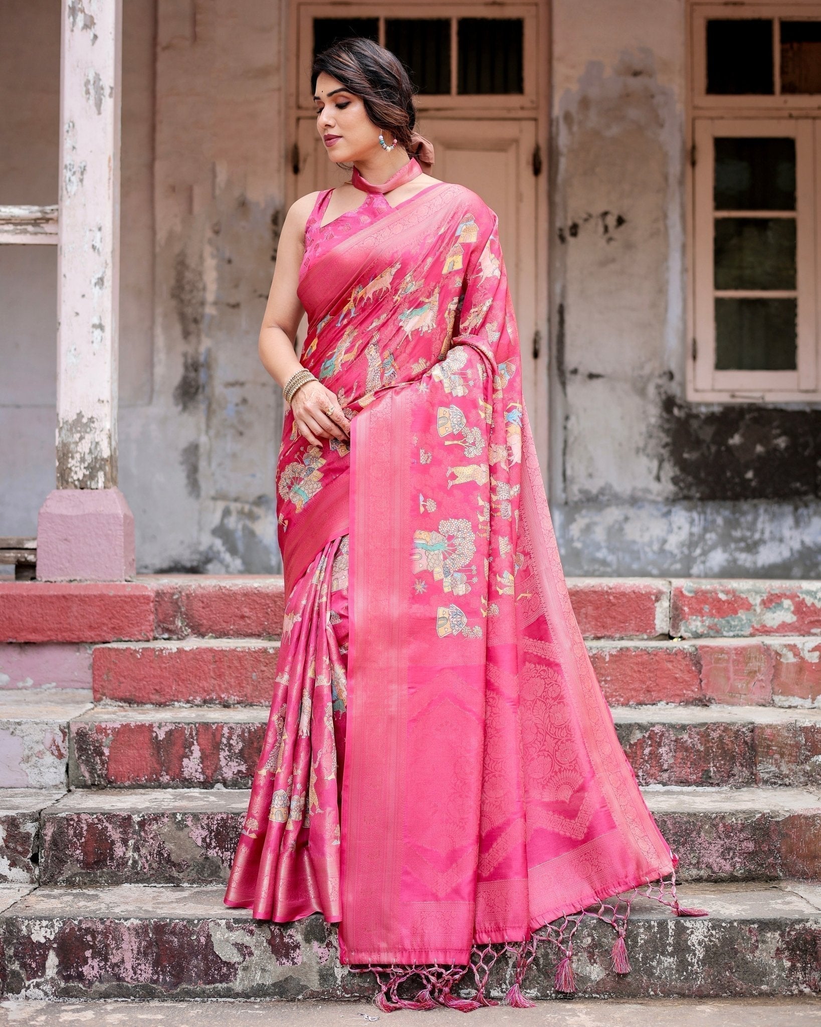 Regal Pink Banarasi Silk Saree with Zari Weave and Intricate Tassels Secondary image