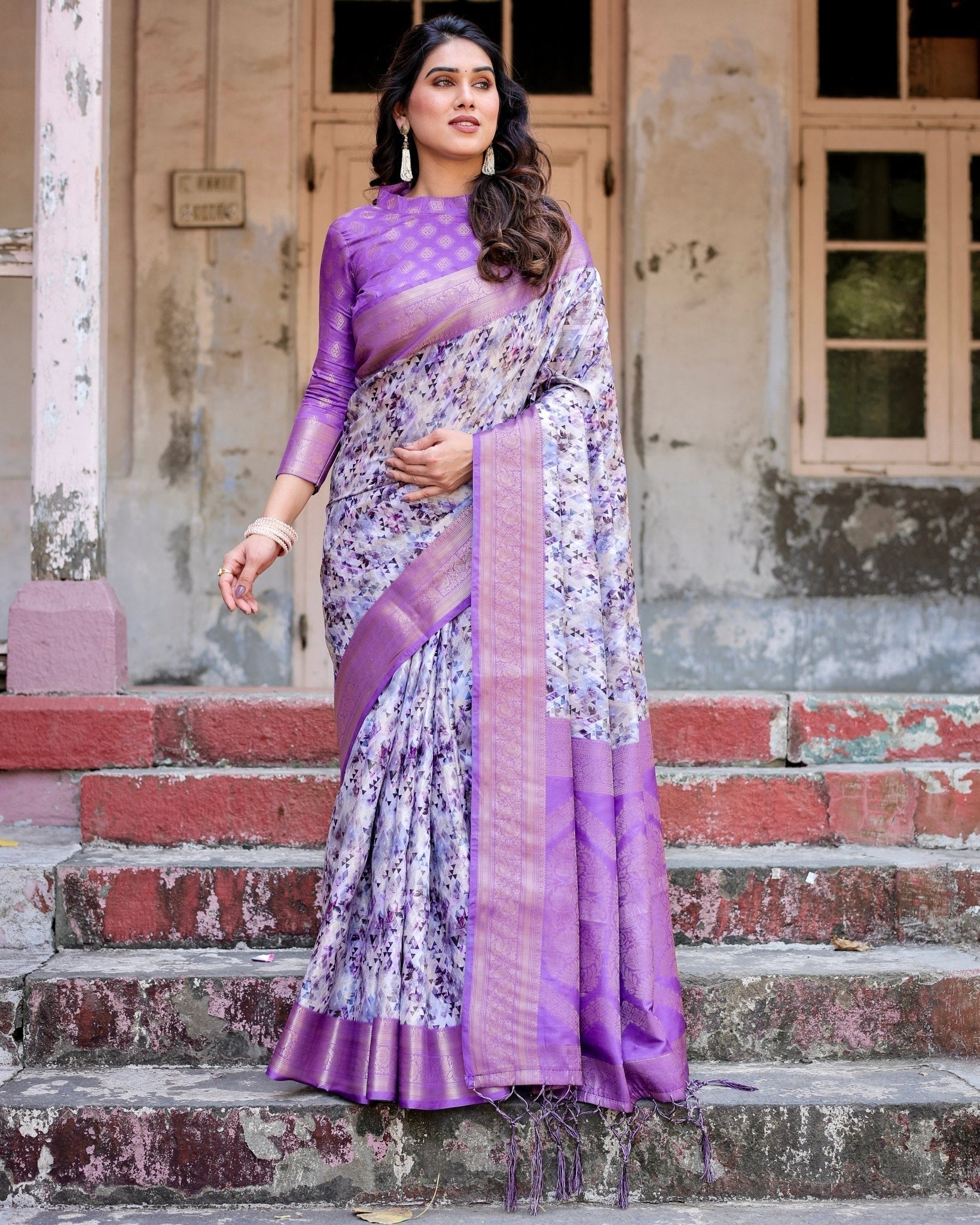 Lavender and White Geometric Floral Digital Print Banarasi Silk Saree with Zari Weave and Tassel-Embellished Pallu Secondary image