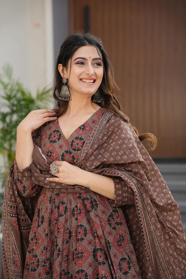 Pure Muslin Digital Print Anarkali Kurti Pant Dupatta Set Clothsvilla